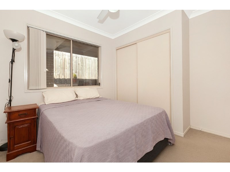8 Oakleaf Street, Springfield Lakes QLD 4300