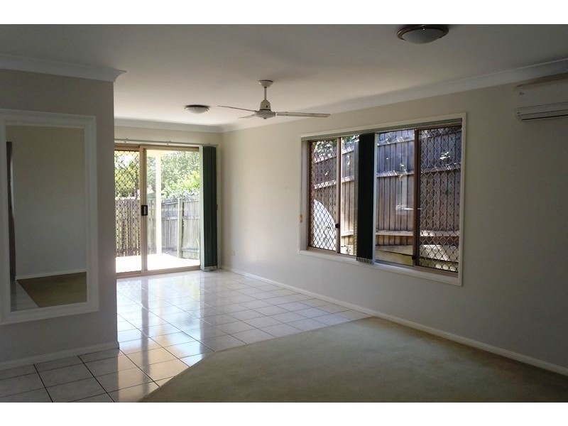 10 Larrell Close, Eight Mile Plains QLD 4113