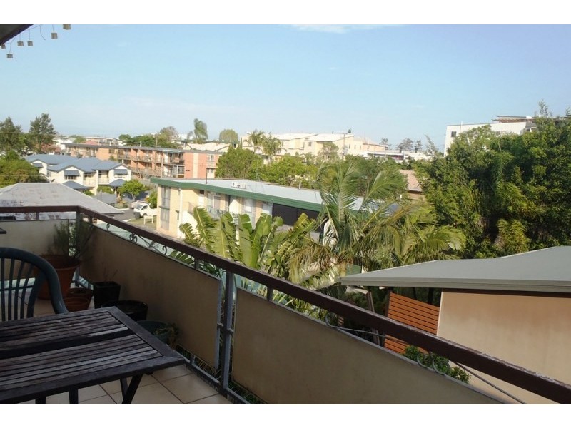 8/10 Rogoona Street, Morningside QLD 4170