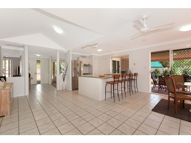 68a Lagoon Crescent, Bellbowrie QLD 4070