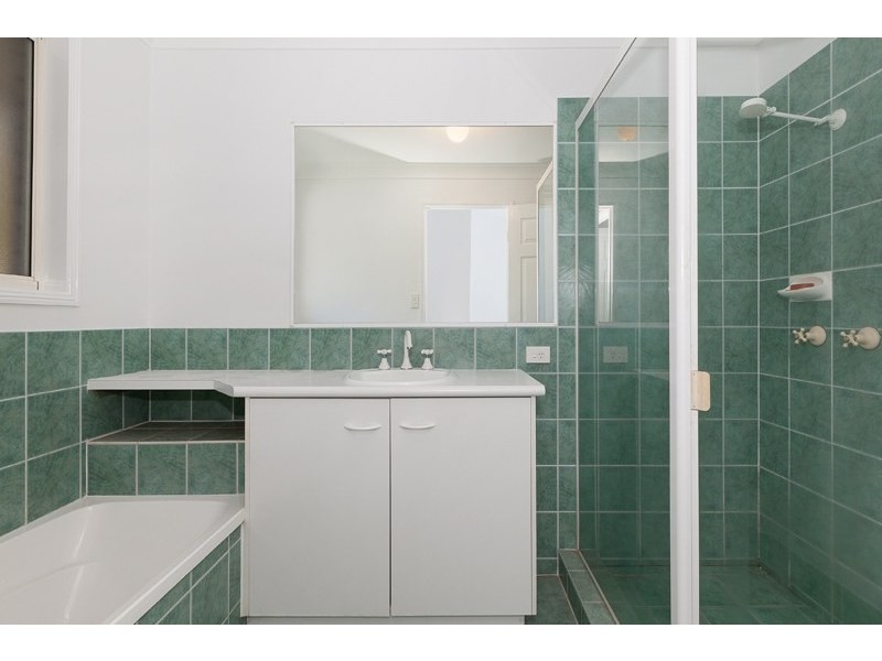 68a Lagoon Crescent, Bellbowrie QLD 4070