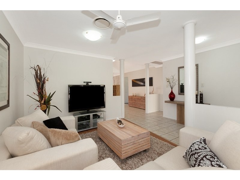 68a Lagoon Crescent, Bellbowrie QLD 4070