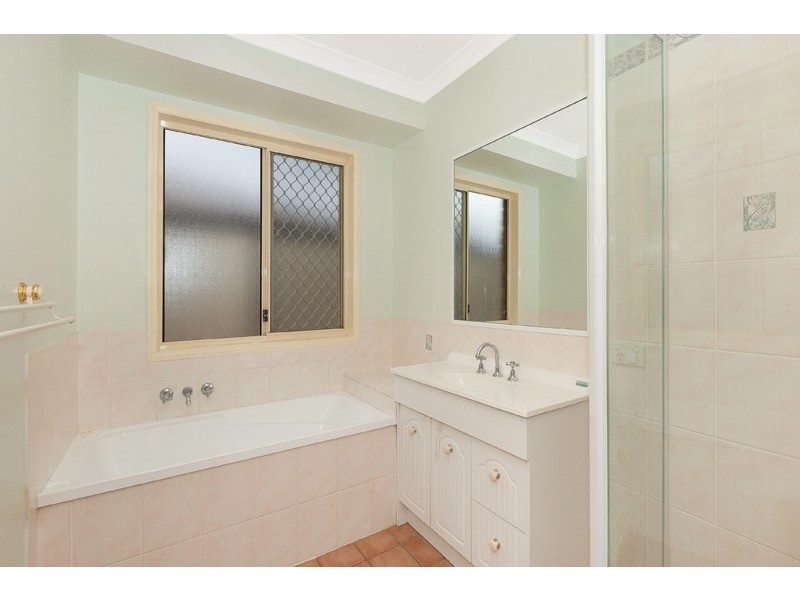 17 Rapanea Street, Moggill QLD 4070