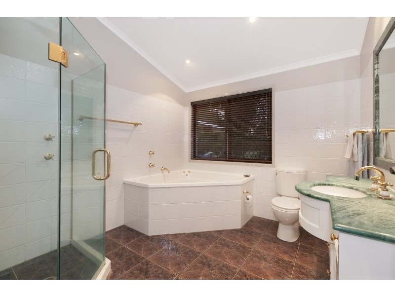 43 Boston Road, Belmont QLD 4153