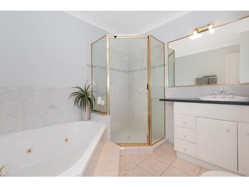 53 Tuckett Street, Kenmore Hills QLD 4069