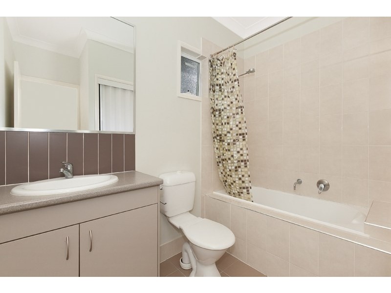 1/112 Englefield Road, Oxley QLD 4075