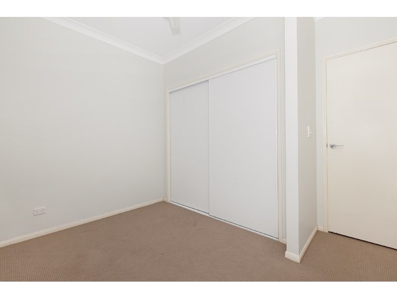 1/112 Englefield Road, Oxley QLD 4075