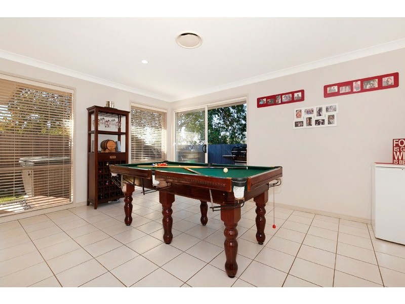 16 Dalewood Place, Moggill QLD 4070