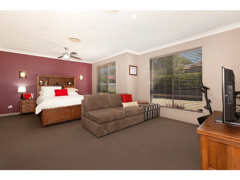 16 Dalewood Place, Moggill QLD 4070