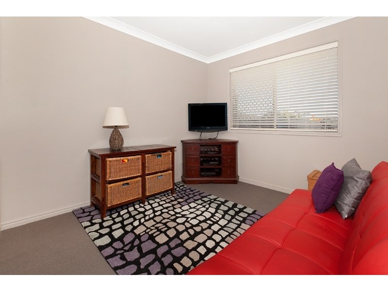 16 Dalewood Place, Moggill QLD 4070