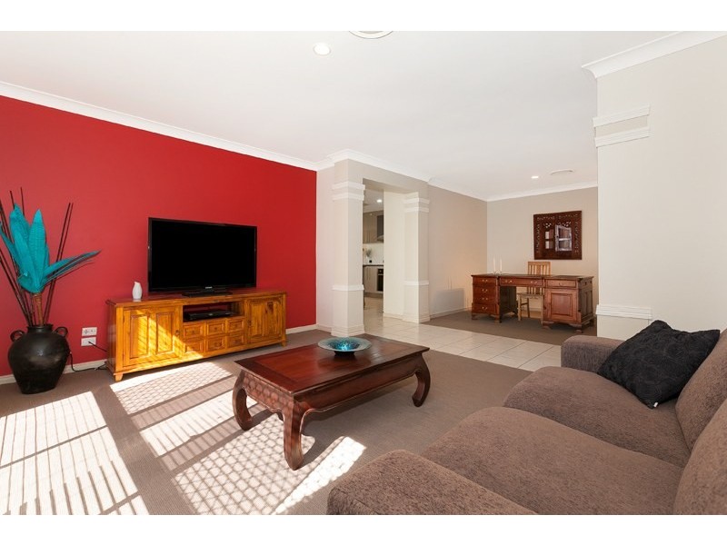 16 Dalewood Place, Moggill QLD 4070