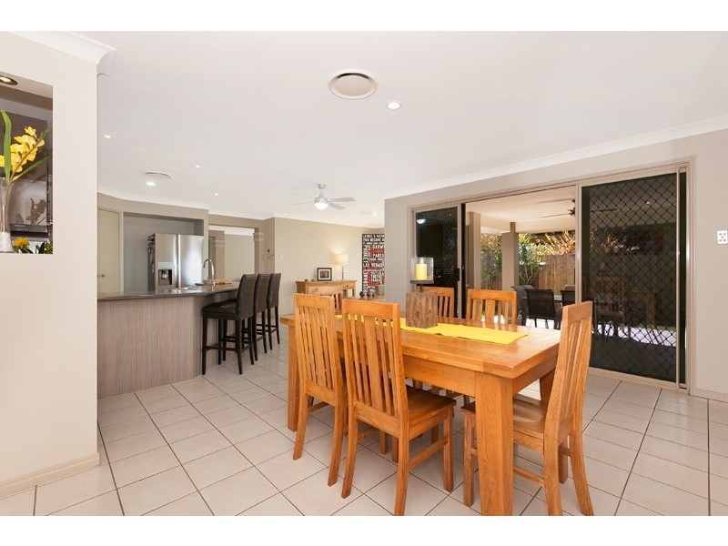 16 Dalewood Place, Moggill QLD 4070