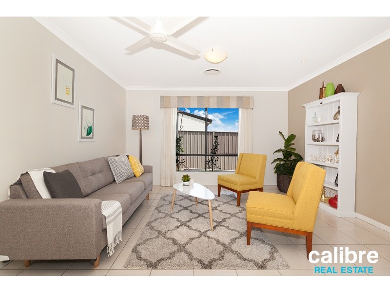 111 Gibson Crescent, Bellbowrie QLD 4070