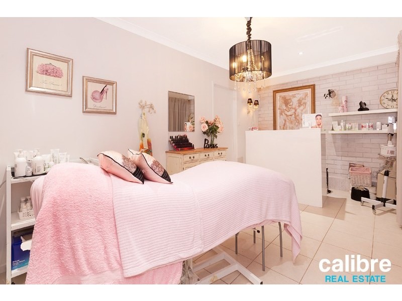 111 Gibson Crescent, Bellbowrie QLD 4070