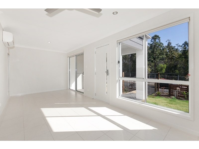 32 Parklands Drive, Springfield Lakes QLD 4300