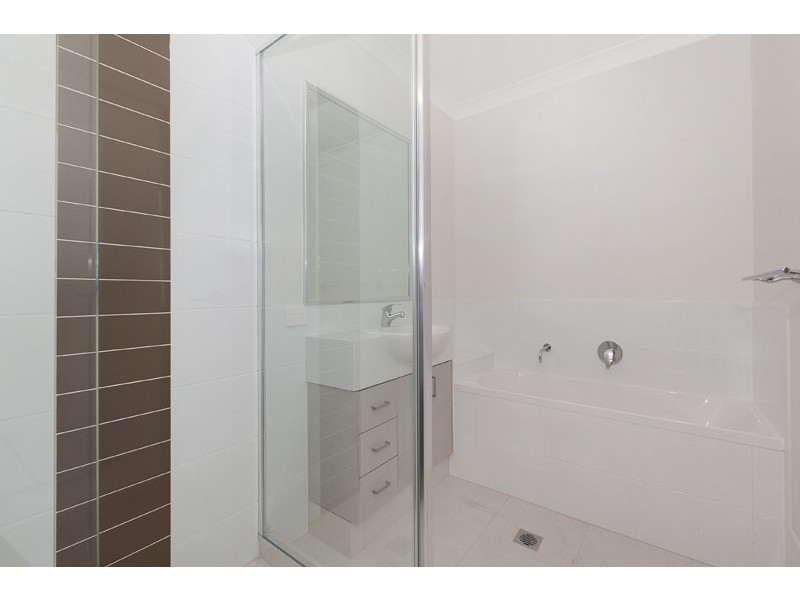 32 Parklands Drive, Springfield Lakes QLD 4300