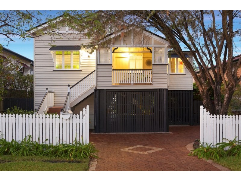 5 Armentieres Street, Kedron QLD 4031