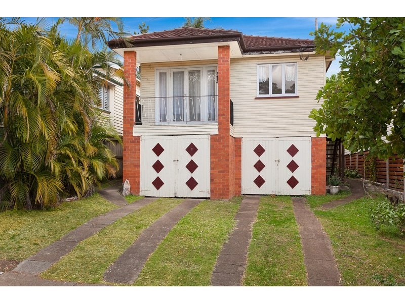 1/11 Baron Street, Greenslopes QLD 4120