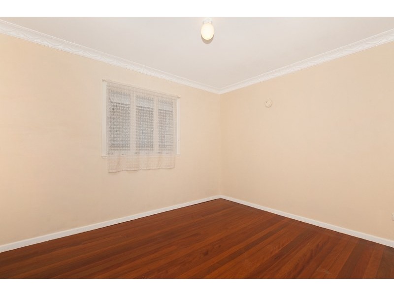 1/11 Baron Street, Greenslopes QLD 4120