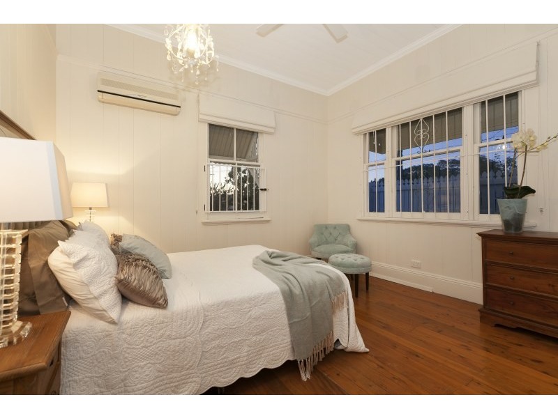 6 Arthur Terrace, Red Hill QLD 4059