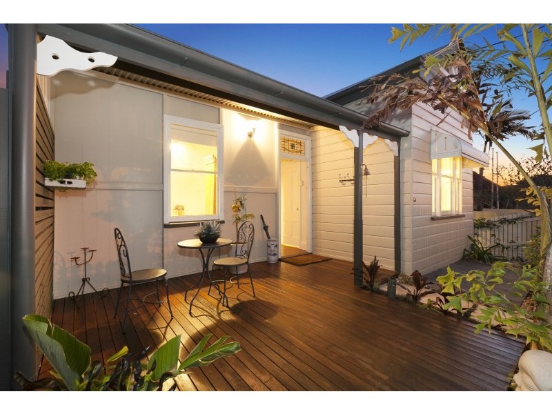 6 Arthur Terrace, Red Hill QLD 4059