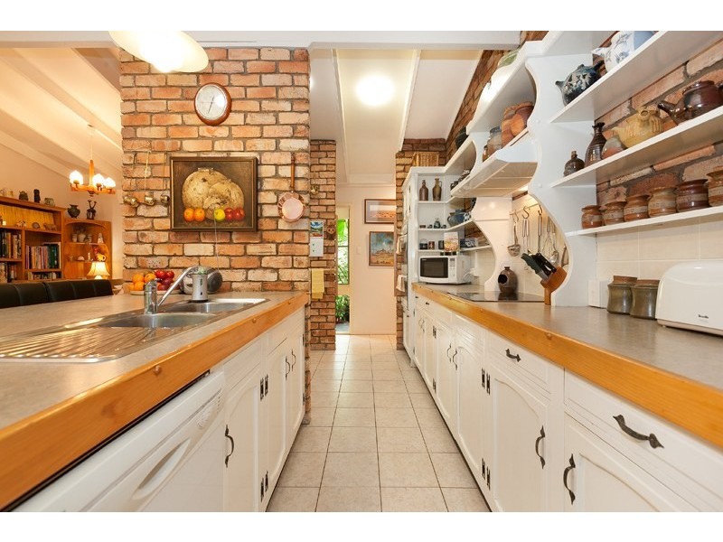 44 Kindra Avenue, Karana Downs QLD 4306