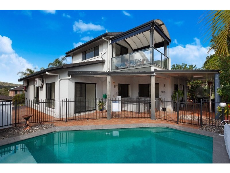 15 Willow Place, Carindale QLD 4152