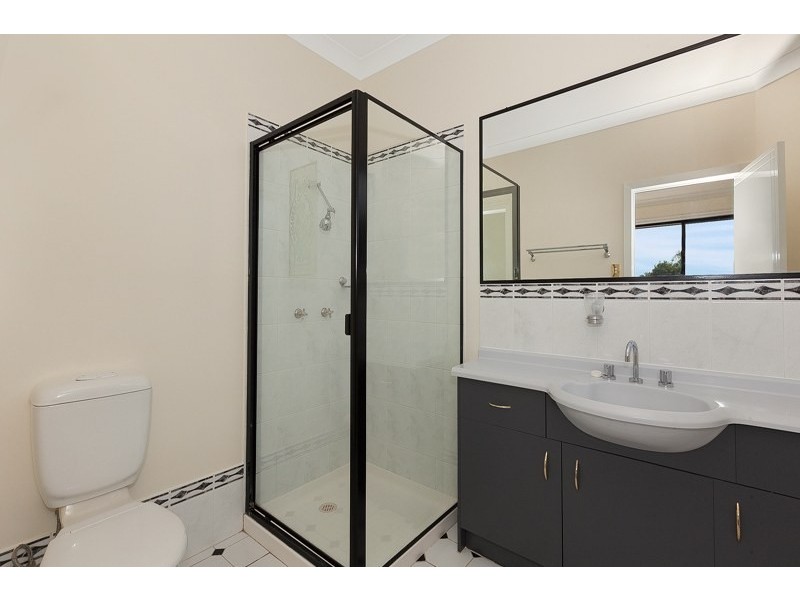 15 Willow Place, Carindale QLD 4152