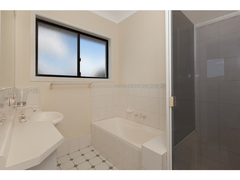 15 Willow Place, Carindale QLD 4152