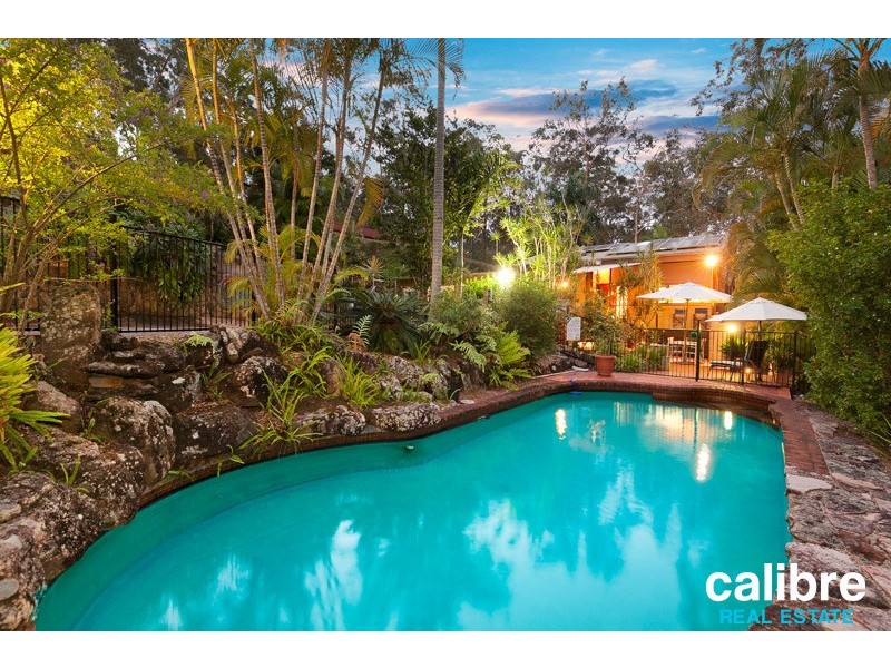 24 Peter Street, Everton Hills QLD 4053