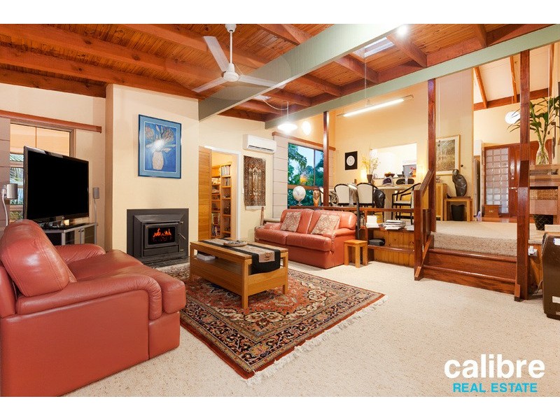 24 Peter Street, Everton Hills QLD 4053