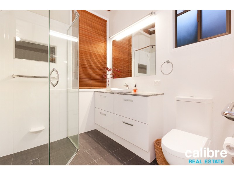 24 Peter Street, Everton Hills QLD 4053