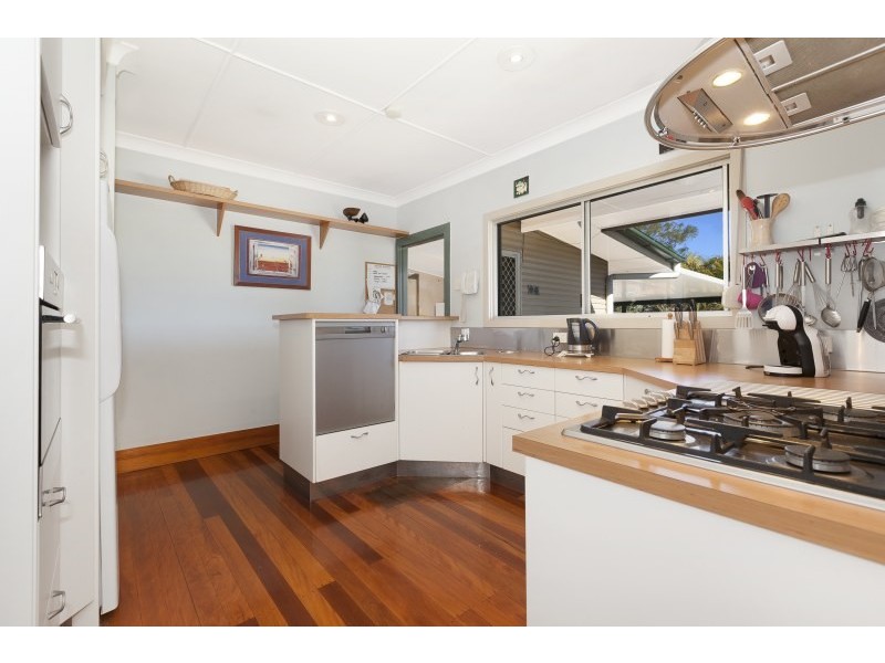 24 Reuben Street, Stafford QLD 4053