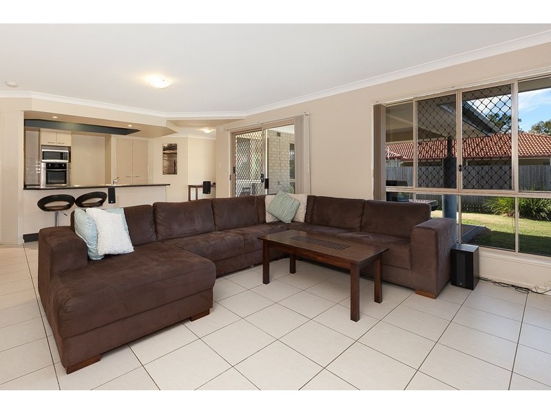 24 Salubris Place, Moggill QLD 4070