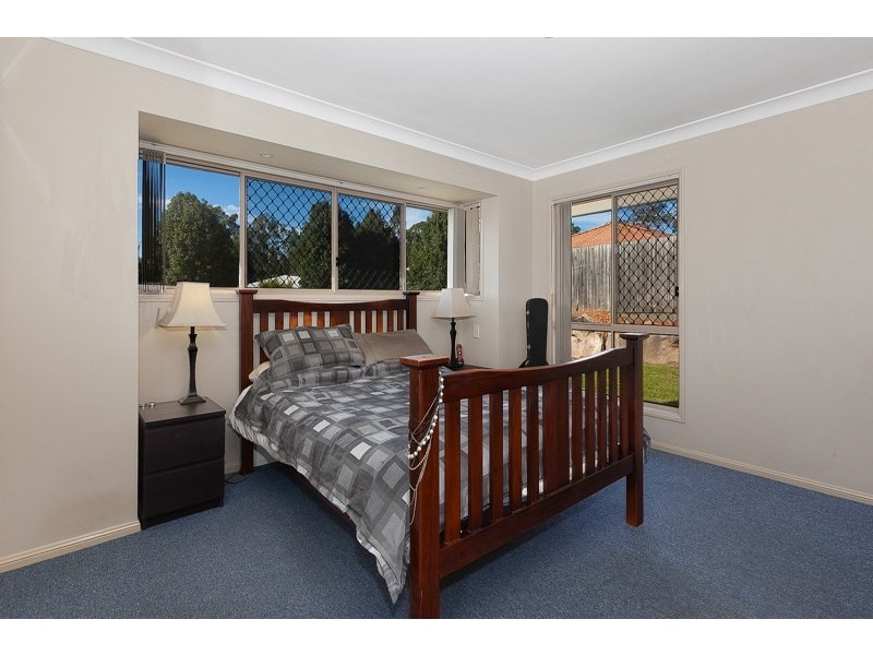 24 Salubris Place, Moggill QLD 4070