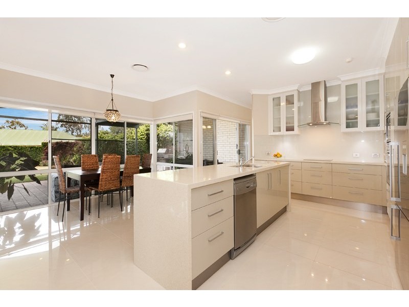 63 Pioneer Crescent, Bellbowrie QLD 4070