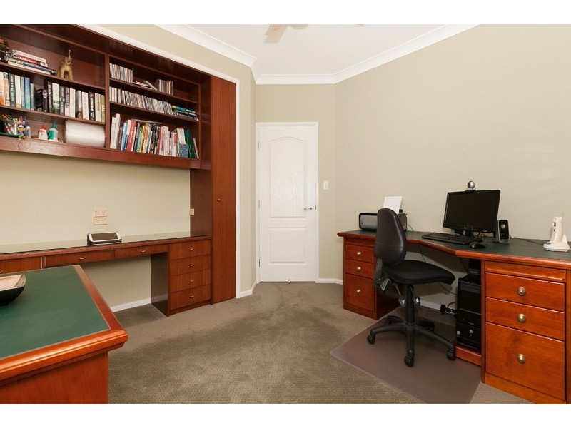 63 Pioneer Crescent, Bellbowrie QLD 4070