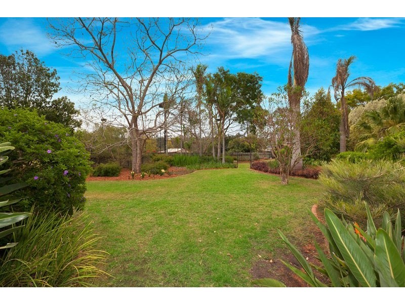 63 Pioneer Crescent, Bellbowrie QLD 4070