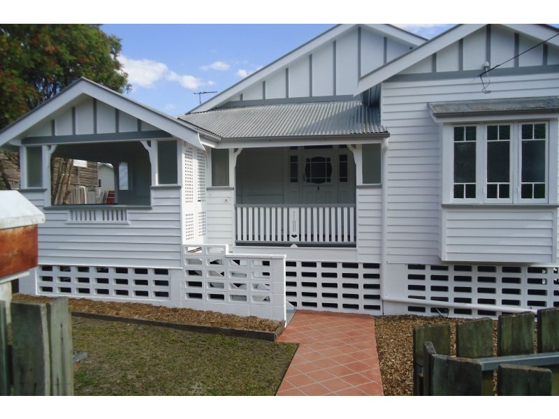 27 Parooba Avenue, Camp Hill QLD 4152