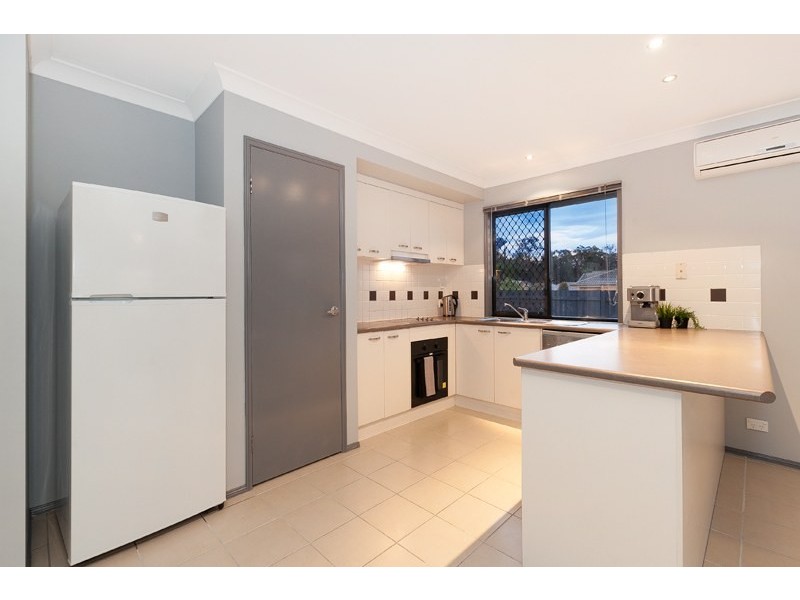 1 Brodie Court, Hillcrest QLD 4118