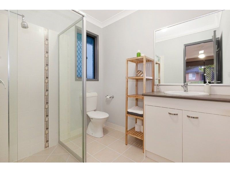 1 Brodie Court, Hillcrest QLD 4118