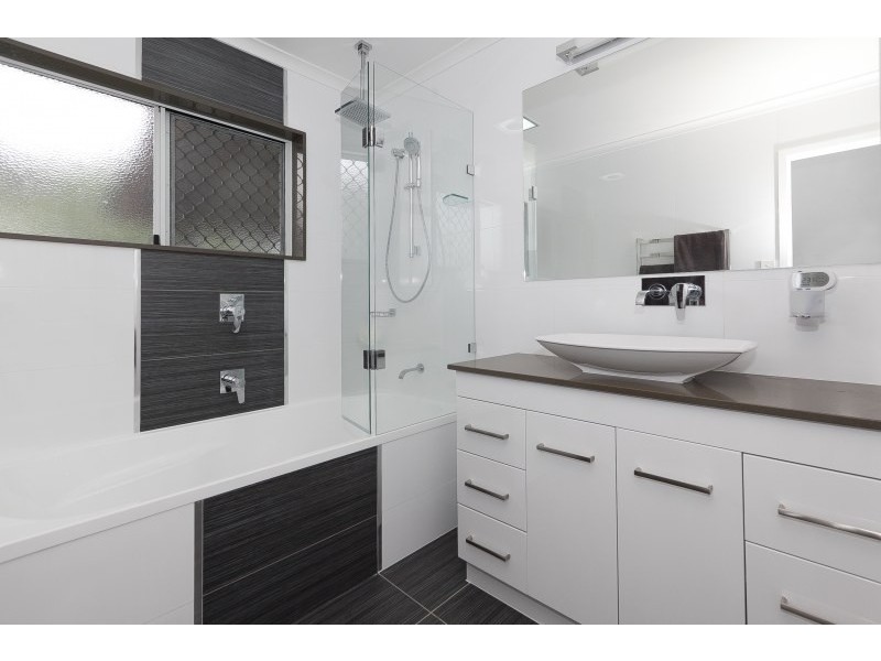 12 Olivella Street, Mansfield QLD 4122