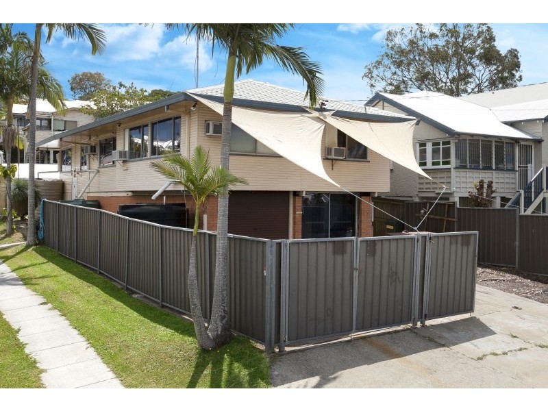 2 Chermside Street, Grange QLD 4051