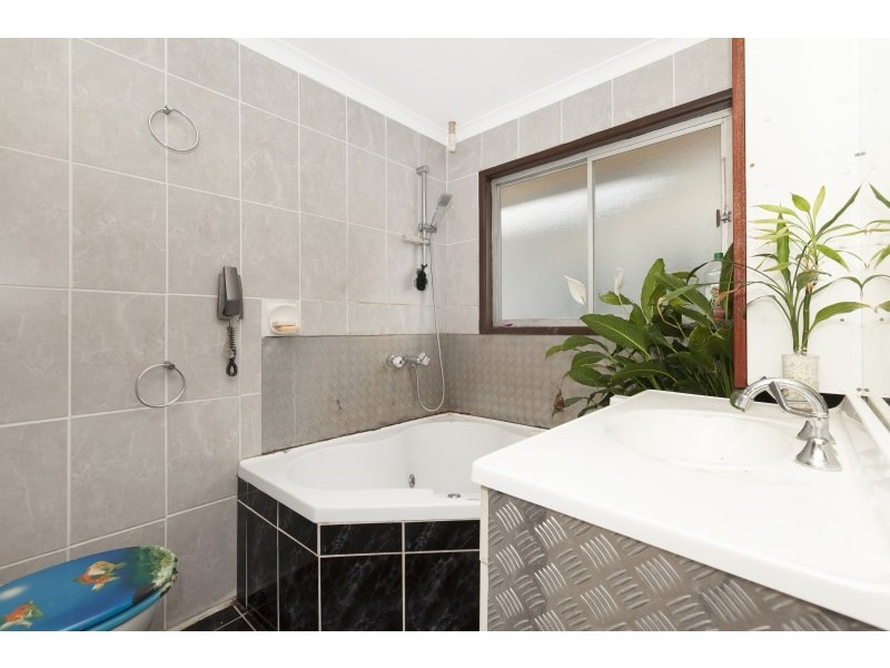 2 Chermside Street, Grange QLD 4051