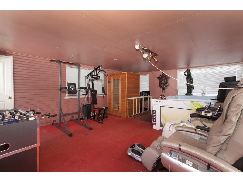 2 Chermside Street, Grange QLD 4051