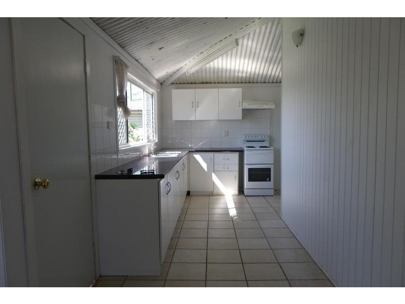 19 North Station Road, North Booval QLD 4304