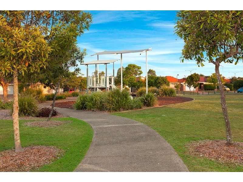 10 Monaghan Crescent, North Lakes QLD 4509