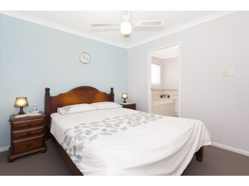 5 Creswick Place, Bellbowrie QLD 4070