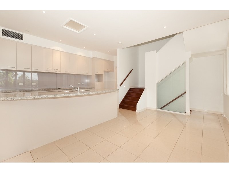 83 King Arthur Terrace, Tennyson QLD 4105