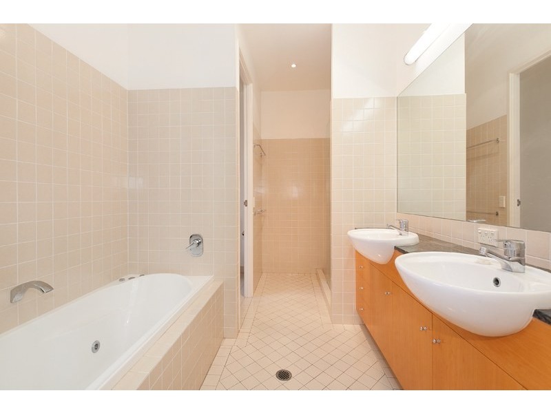 83 King Arthur Terrace, Tennyson QLD 4105